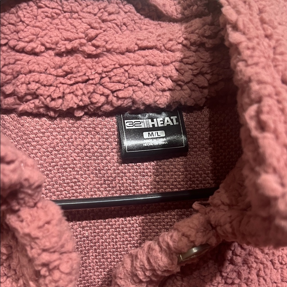 32 Degrees Heat Women's Pink Sherpa Jacket Sweater Button Down size Medium/Large - Picture 4 of 9